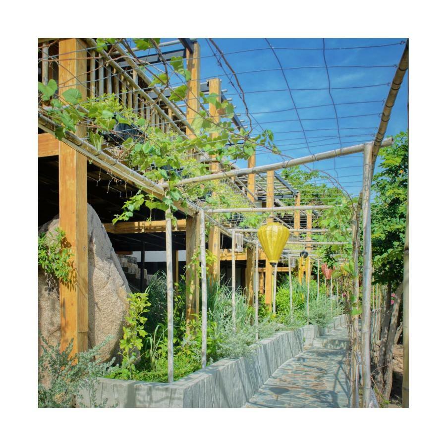 Escalade Experience Hotel Cam Ranh Exterior photo